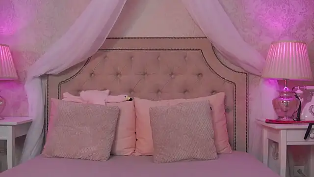 SashaMeow online show from October 17, 4:20 pm