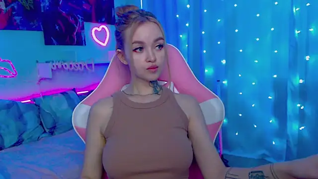 Naughty Mable online show from February 15, 4:03 am