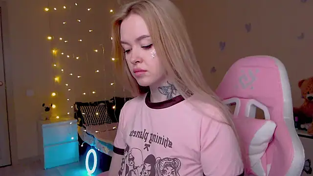 Naughty Mable online show from March 18, 1:09 am