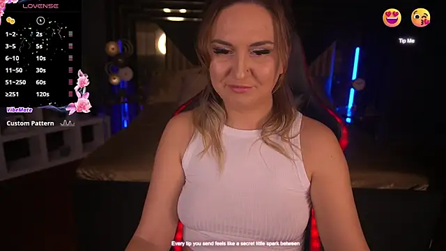 LovelyMollyy online show from February 5, 9:07 pm