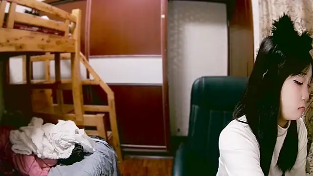 lulu-2002 online show from December 27, 1:18 pm