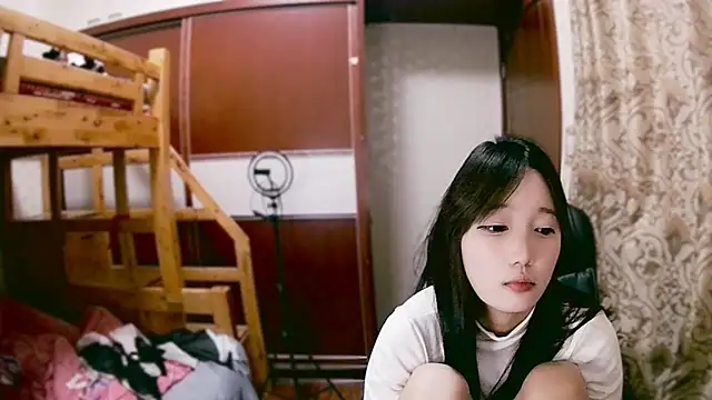 lulu-2002 online show from January 5, 1:15 pm