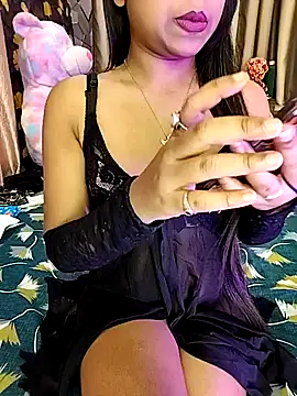 Snapshot of Little__Lia chatting on November 18, 10:41 am Little Lia online show from November 18, 10:41 am