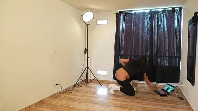 Mara-Bella online show from December 1, 7:19 pm