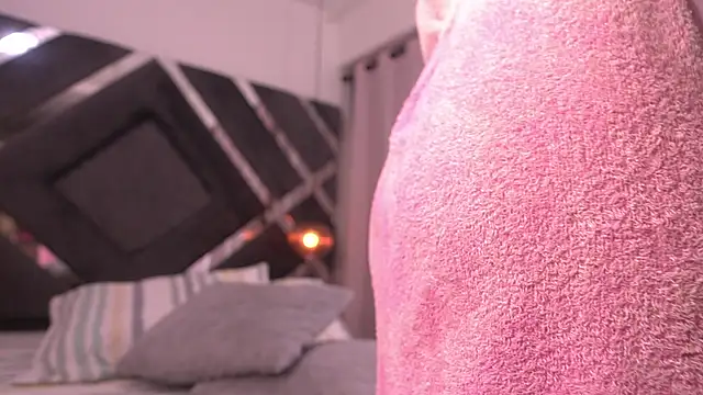 Snapshot of sam_lewins chatting on October 30, 7:14 pm sam lewins online show from October 30, 7:14 pm