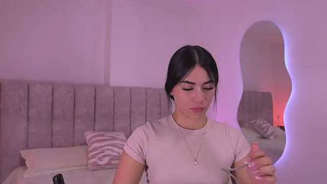 Snapshot of sam_lewins chatting on January 16, 7:18 pm sam lewins online show from January 16, 7:18 pm