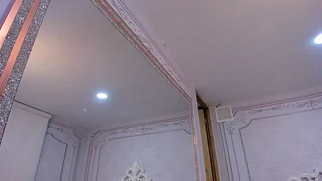 Snapshot of Daphne_Fox_ chatting on March 5, 8:32 am Daphne Fox online show from March 5, 8:32 am