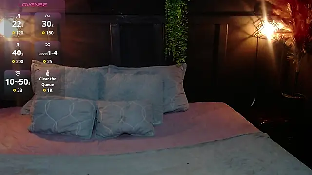 Snapshot of nikkystorm1_ chatting on January 7, 3:14 pm nikkystorm1 online show from January 7, 3:14 pm