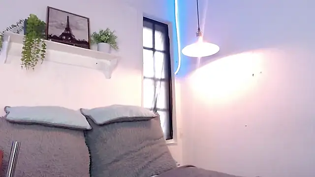 nikkystorm1  online show from July 17, 4:34 pm
