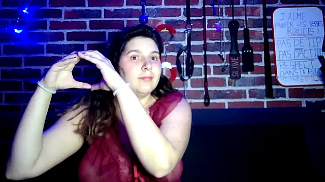 Snapshot of Heleneecesmecs2 chatting on November 9, 7:56 pm Heleneecesmecs2 online show from November 9, 7:56 pm