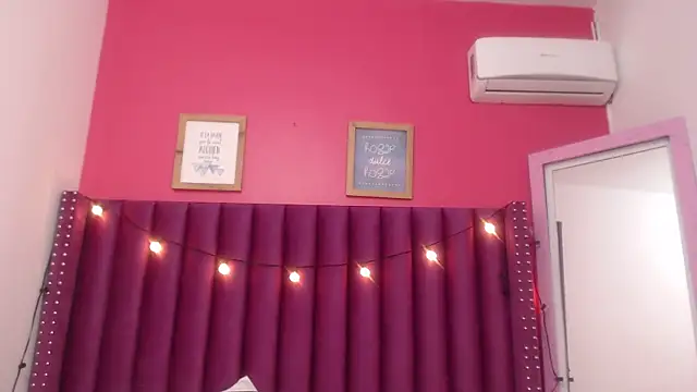 MommyHelpsmee online show from February 26, 6:37 am