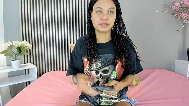 GysellHanson online show from February 7, 11:36 am