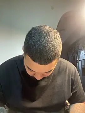 El Titan1998 online show from March 31, 10:32 pm