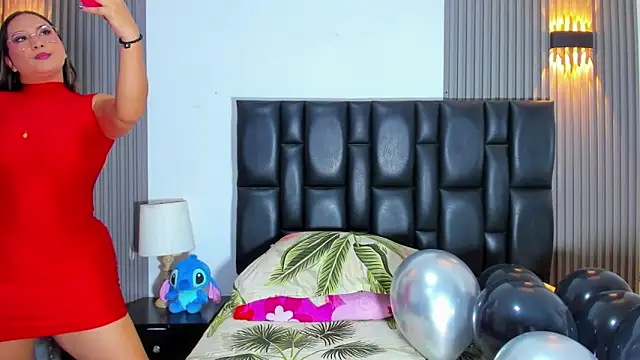 MiaLaurents online show from September 14, 7:57 pm