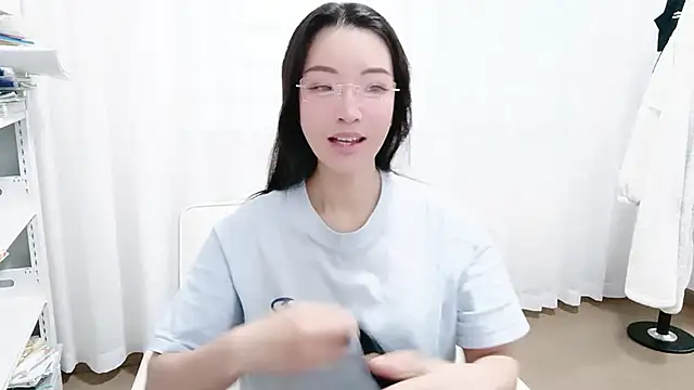 Lucky-kaka999 online show from December 2, 2:50 am