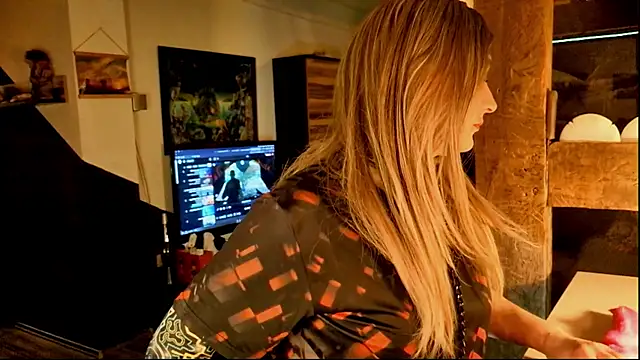 DYasmin69 online show from December 22, 9:23 pm