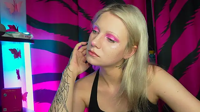 Snapshot of Vasya_Sylvia chatting on July 18, 6:56 pm Vasya Sylvia online show from July 18, 6:56 pm