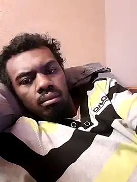 Snapshot of liveblackman chatting on December 22, 12:07 am liveblackman online show from December 22, 12:07 am