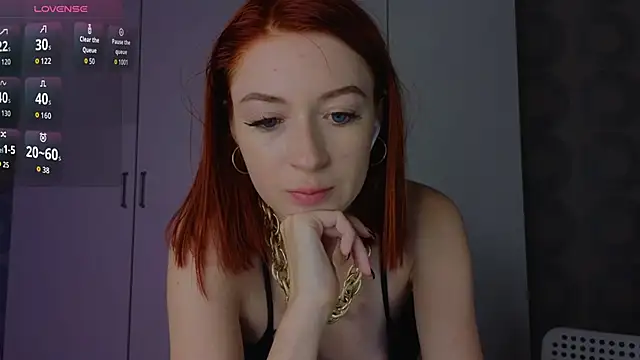 Snapshot of Cuteroxyfoxy chatting on June 20, 1:36 pm Cuteroxyfoxy online show from June 20, 1:36 pm