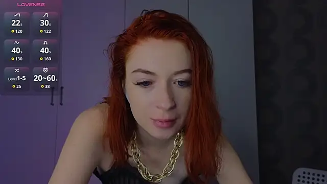 Snapshot of Cuteroxyfoxy chatting on June 24, 4:33 am Cuteroxyfoxy online show from June 24, 4:33 am