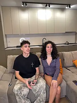 Alexiaa2006 online show from April 11, 7:51 pm