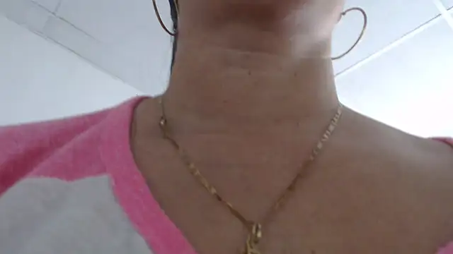 Snapshot of Girlhornyx chatting on November 9, 7:34 pm Girlhornyx online show from November 9, 7:34 pm