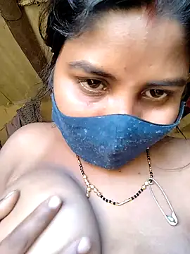 Snapshot of sweet_suman chatting on February 12, 8:38 am sweet suman online show from February 12, 8:38 am