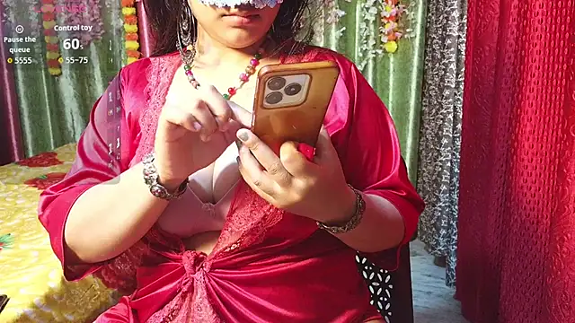 freesoul272002 online show from December 3, 7:45 pm