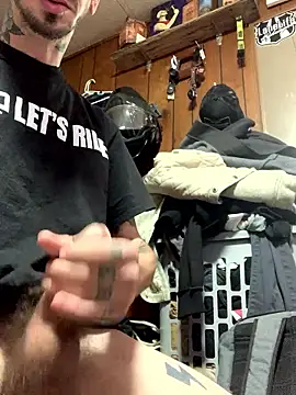 Snapshot of hashdabber710 chatting on January 8, 3:36 pm hashdabber710 online show from January 8, 3:36 pm