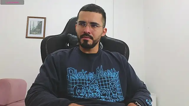 Snapshot of Massimoo_07 chatting on November 26, 6:09 pm Massimoo 07 online show from November 26, 6:09 pm