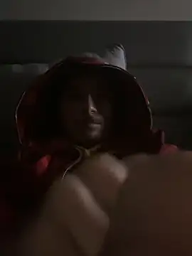 Snapshot of jones20030 chatting on December 22, 10:06 am jones20030 online show from December 22, 10:06 am