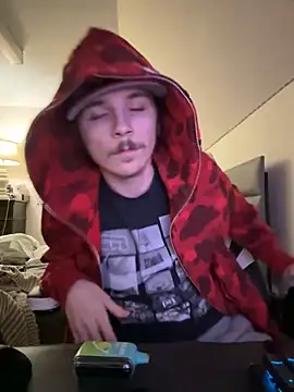 Snapshot of jones20030 chatting on December 23, 2:24 am jones20030 online show from December 23, 2:24 am