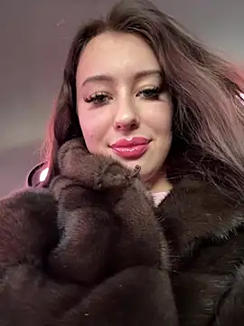 Snapshot of AndreaMood chatting on February 3, 4:57 am AndreaMood online show from February 3, 4:57 am