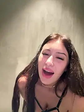 Snapshot of AndreaMood chatting on February 27, 10:26 am AndreaMood online show from February 27, 10:26 am