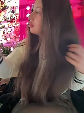 Snapshot of AndreaMood chatting on March 14, 4:21 am AndreaMood online show from March 14, 4:21 am