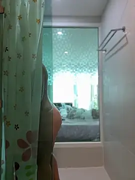 Snapshot of AndreaMood chatting on November 8, 1:28 am AndreaMood online show from November 8, 1:28 am