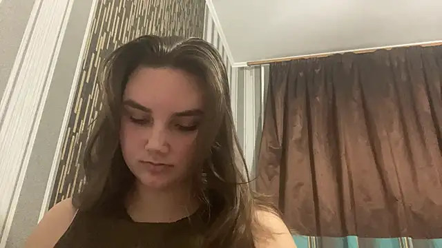 Dreamyblushfairy online show from January 1, 5:11 pm