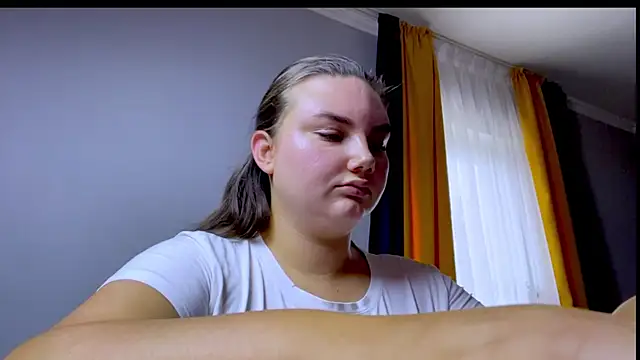 Dreamyblushfairy online show from August 2, 2:15 pm