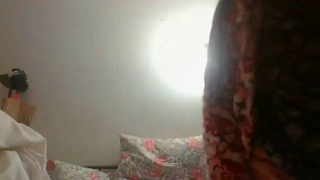 Snapshot of BELLAMORGANE1 chatting on December 24, 8:00 am BELLAMORGANE1 online show from December 24, 8:00 am