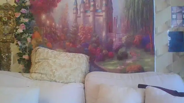 Snapshot of BELLAMORGANE1 chatting on January 4, 12:49 pm BELLAMORGANE1 online show from January 4, 12:49 pm