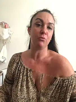 Snapshot of BELLAMORGANE1 chatting on October 14, 3:24 pm BELLAMORGANE1 online show from October 14, 3:24 pm