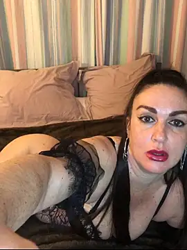 BELLAMORGANE1 online show from March 31, 3:01 pm