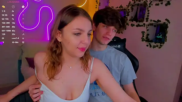 RobertAndLinela online show from December 30, 7:00 pm