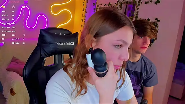 RobertAndLinela online show from January 6, 5:06 pm