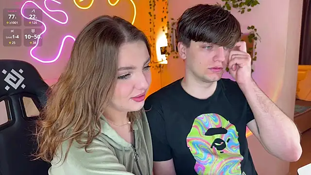 RobertAndLinela online show from September 27, 3:55 am