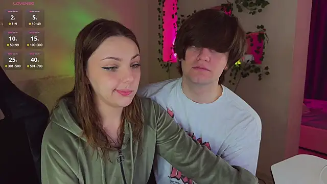 RobertAndLinela online show from May 30, 3:47 am