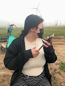 Snapshot of Happyou2 chatting on March 6, 11:42 pm Happyou2 online show from March 6, 11:42 pm