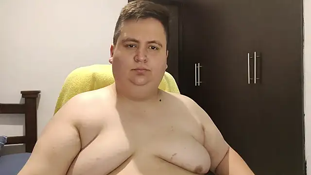 Snapshot of Gorditohot chatting on February 1, 2:58 am Gorditohot online show from February 1, 2:58 am