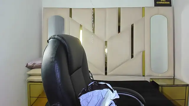 IsabellRodriguez18 online show from February 3, 4:10 am