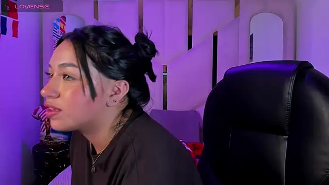 IsabellRodriguez18 online show from June 25, 5:12 am